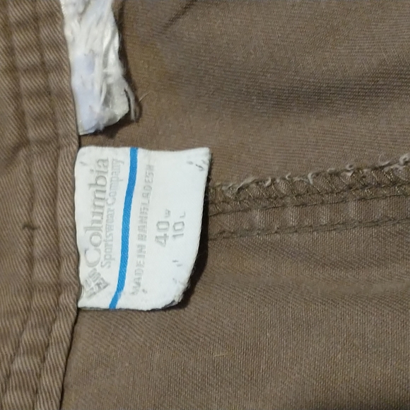 Columbia men's size 40x10 cargo shorts-vintage - Picture 2 of 5